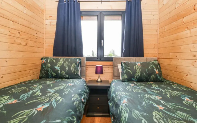 The Lodge at Crossroads Farm