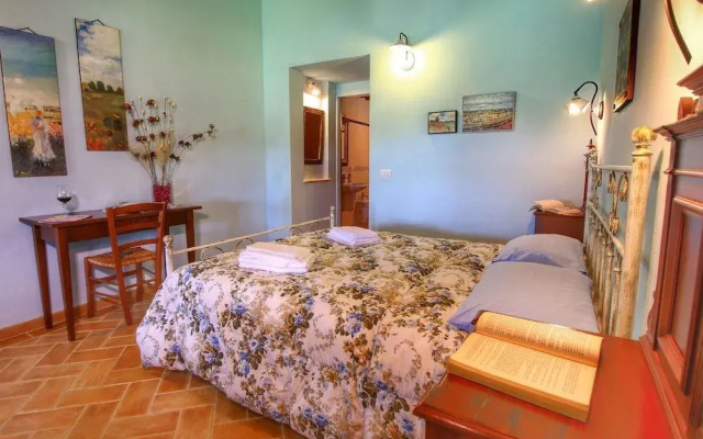 Luxurious Farmhouse in Montalcino with Pool