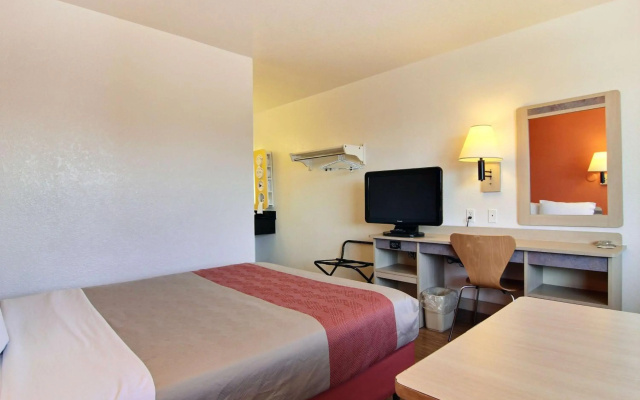 Motel 6 San Angelo, TX