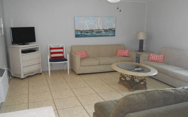 Sunshine Island Inn