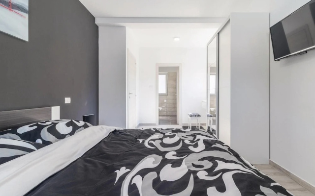Stunning Home in Pula With Wifi and 4 Bedrooms