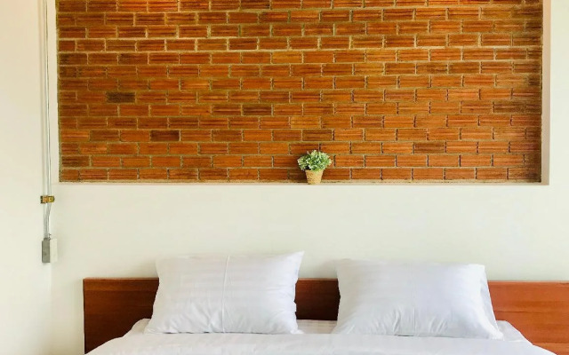 Joy Hotel