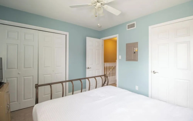 Oak Shores Condominiums