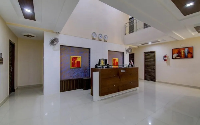 OYO 25048 Aadvik Sai Residency