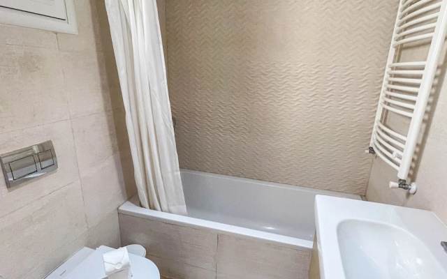 Bright Stylish 1bd Flat in Jardins De Carthage