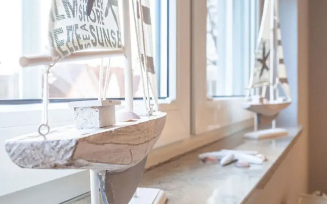 Message in a Bottle Modern Retreat