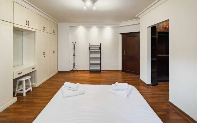 Xuru Stays I The Luxe Loft 2bdr Apt. @ Maadi
