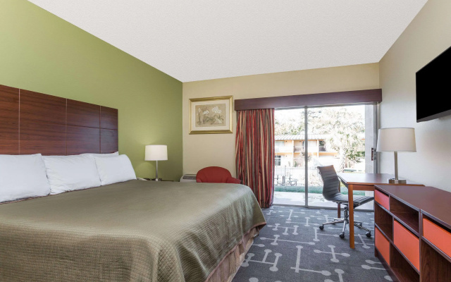 Howard Johnson by Wyndham Athens