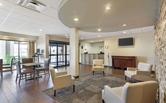 Quality Inn Valley - West Point
