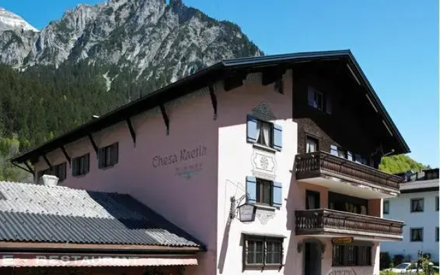 Hotel Garni Lodge Chesa Raetia