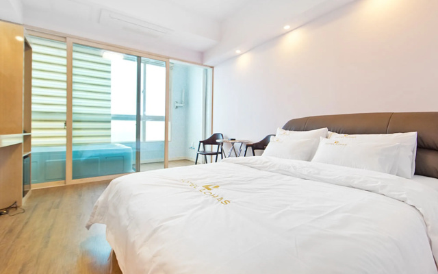 Lohas Hotel