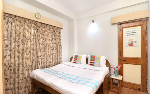 OYO 16558 HOME Cozy 2BHK Valley View ISBT Shimla