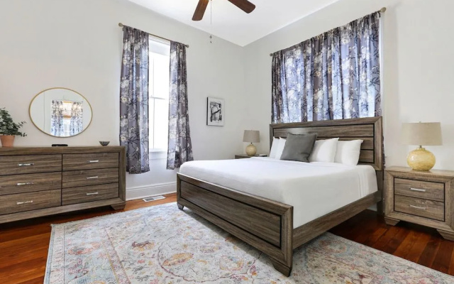 Uptown Spacious 4BD w Historic Charm