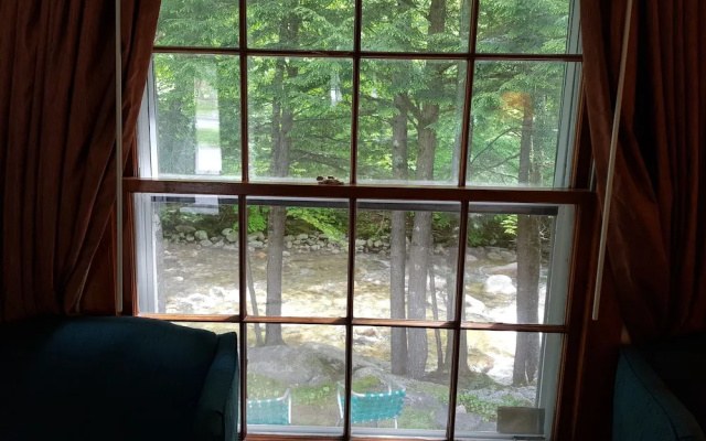 Franconia Notch Motel