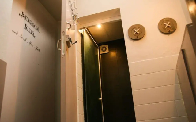 Hostel 28