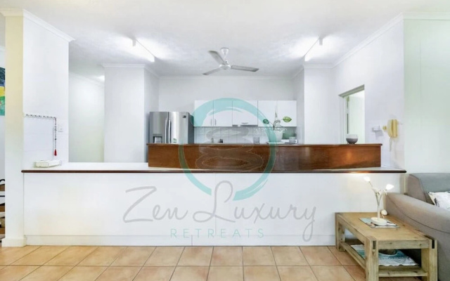ZEN FORESHORE - 2 Bedroom Apt with Pool