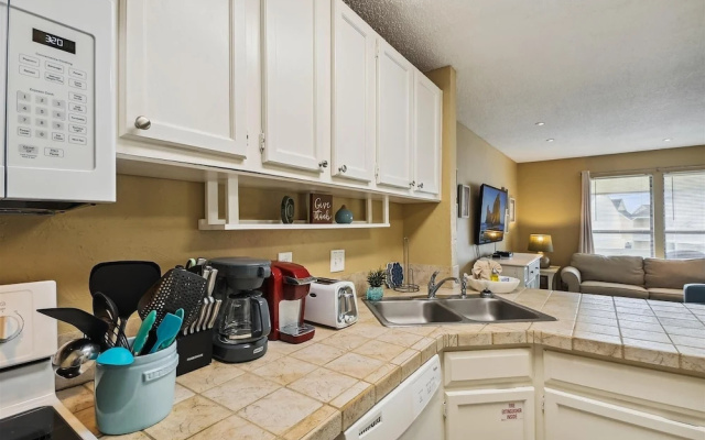 8226 is an upstairs pet friendly studio located in Sandpiper Cove by RedAwning