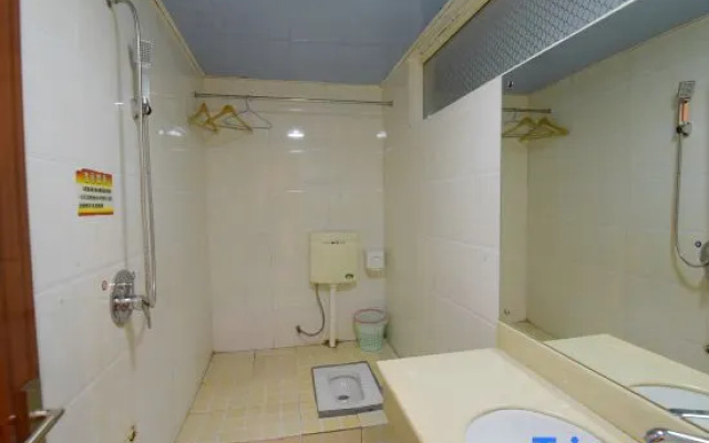 Xingyi Satisfaction 168 Hotel
