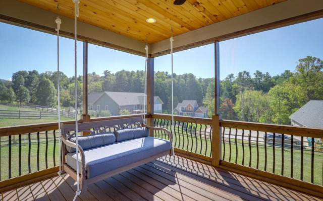 Quiet Weaverville Home w/ Screened-in Porch!