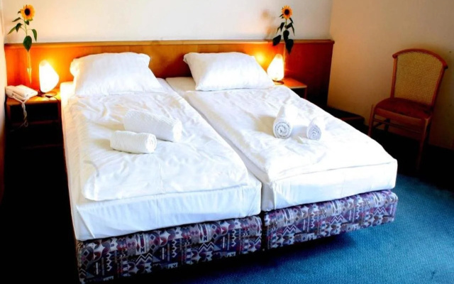 Hotel Leano