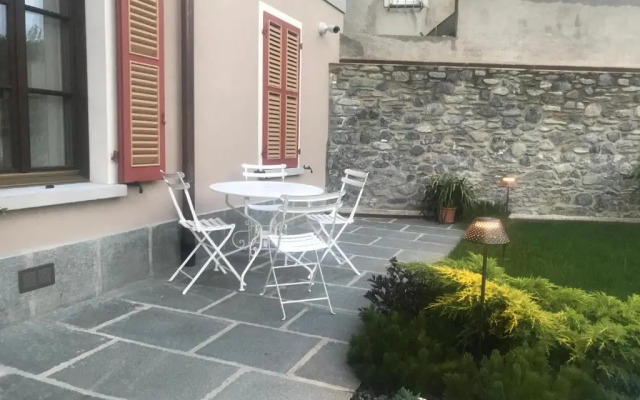 Ad Residence