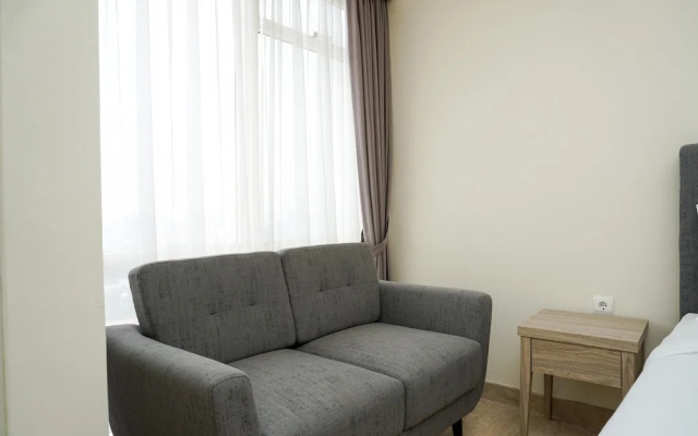 Comfort and Clean Studio Menteng Park Apartment