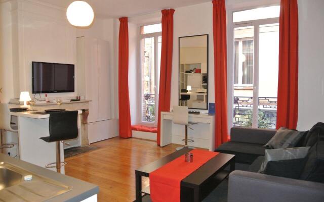 Отель Appartement Capitole Франция, Тулуза - отзывы, цены и фото номеров - забронировать отель Appartement Capitole онлайн комната для гостей