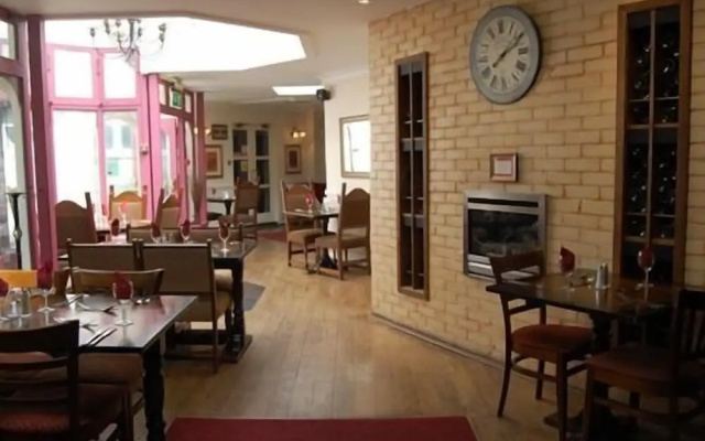 Saffron Suite And Kitchen
