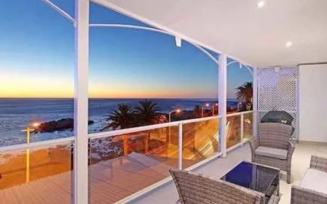 Nelson Villa