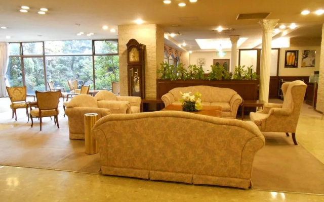 Green Plaza Hotel