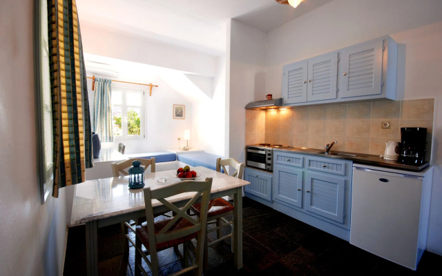 Kalypso Studios & Apartments
