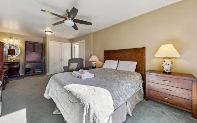 2253 Catalina Drive 4 Bedroom Home