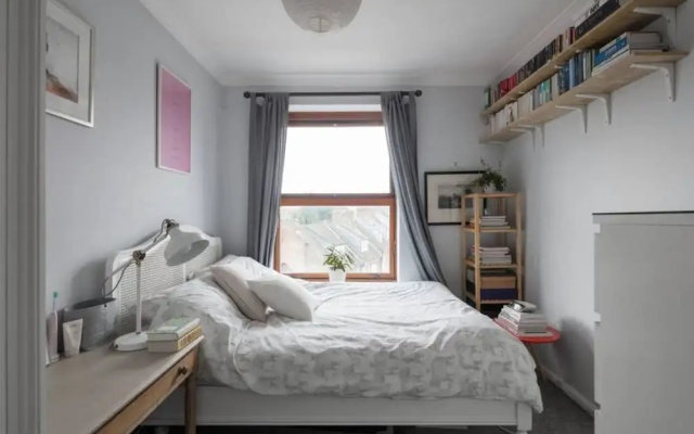 Homely 1 Bedroom East London Flat