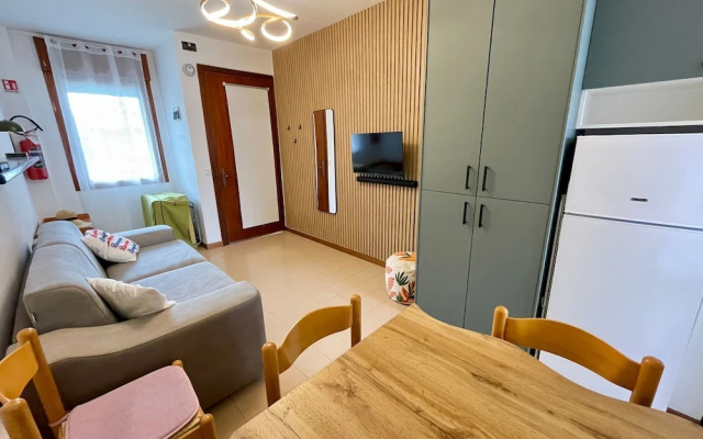 Adorable Studio With Shared Pool