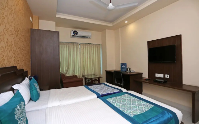 Capital O 9010 Hotel Railview