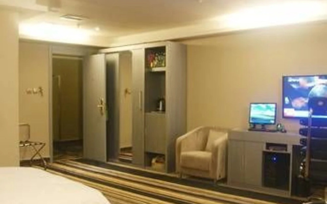 Daocheng Jinzhu Hotel