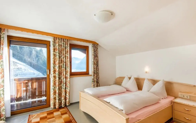 Chalet in Hainzenberg Near Ski Slopes