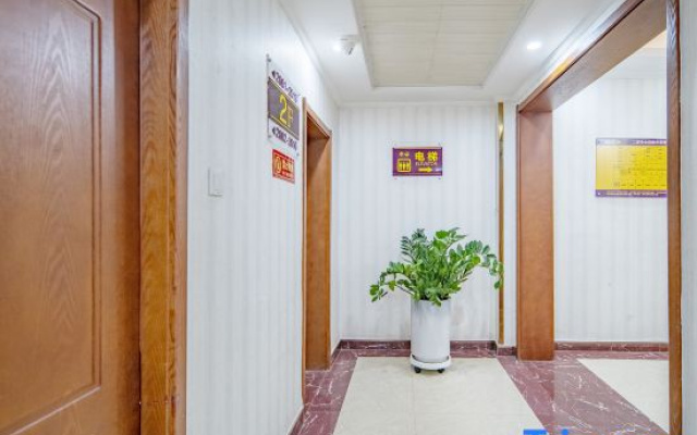 Yayue Hotel (Shijiazhuang Vientiane City Xinbai Square Subway Station Branch)