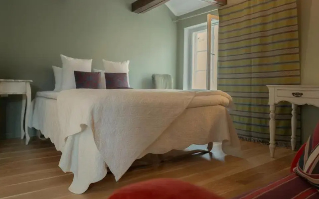 Karja Accommodation