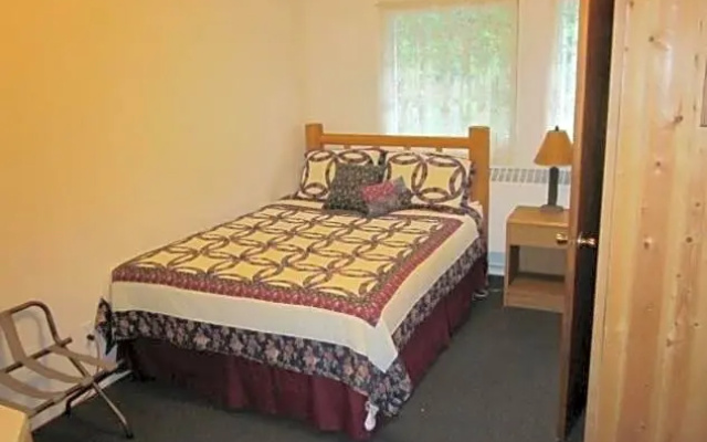 Bear Creek Lodge