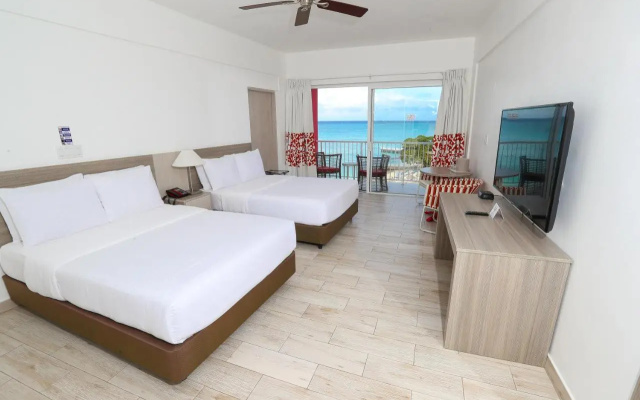 Grand Decameron Cornwall Beach, A Trademark All-Inclusive Resort