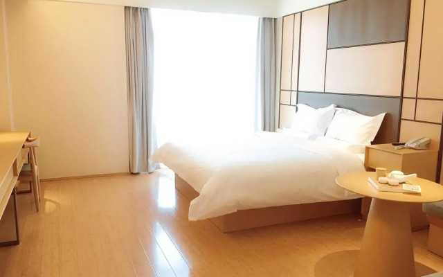Ji Hotel Zhengzhou East Railway Station