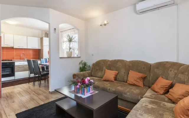 Nice Home in Vodnjan With 2 Bedrooms and Wifi