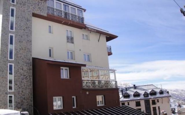 Отель Sierra Nevada Rent вид на фасад