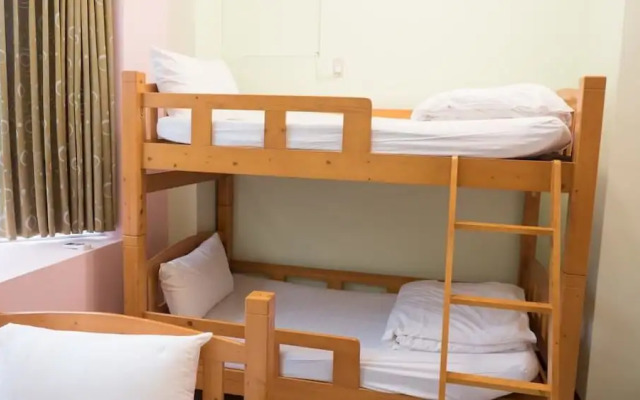 17years old coffee hostel