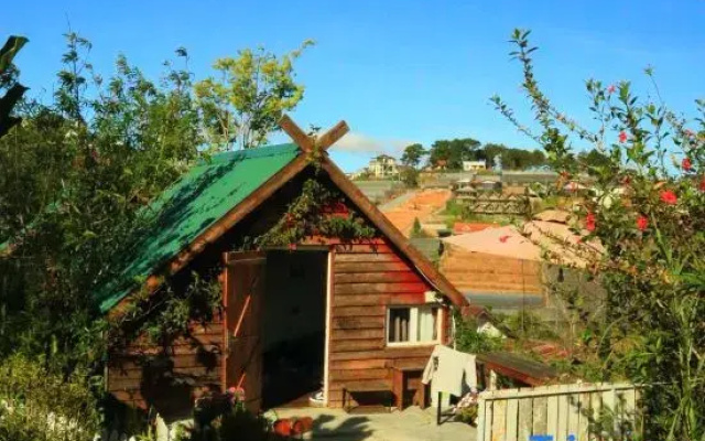 IZA Homestay