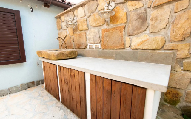 Apartment Bivalvia