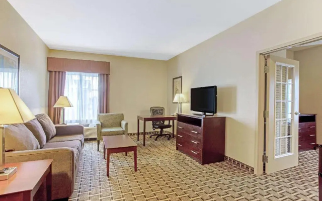 La Quinta Inn And Suites Lancaster