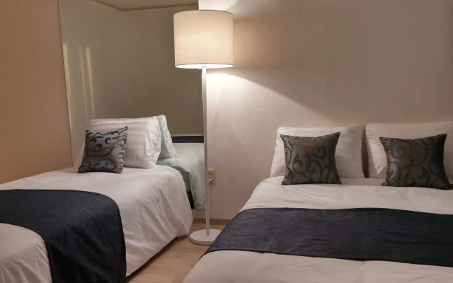 Utopia Guesthouse - Hostel