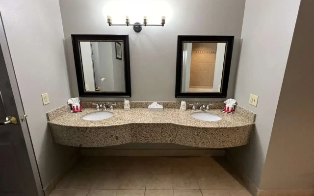 Big Country Hotel & Suites, SureStay Collection by BW
